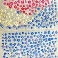 Fleurs séchées et pressées de Myosotis bleu pour l'art de la résine, la fabrication de coques de téléphone, les marque-pages et les projets DIY