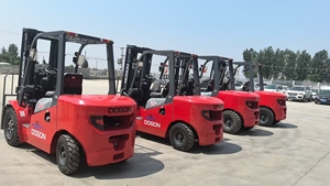 מלגזה דיזל 5 טון מנוע יפני, קיבולת העמסה 5 טון, מלגזה 5 טון עם תקני CE ו-ISO - Product Image 6