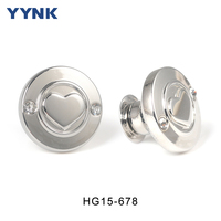 Accessoires pour vêtements OEM de haute qualité Bouton Young Desisn Bouton en métal et rivets en jean avec décoration en diamant perlé