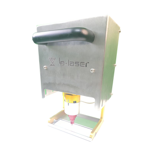 Machine <span class=keywords><strong>de</strong></span> marquage laser <span class=keywords><strong>de</strong></span> numéro <span class=keywords><strong>de</strong></span> <span class=keywords><strong>plaque</strong></span> <span class=keywords><strong>d</strong></span>'<span class=keywords><strong>immatriculation</strong></span> <span class=keywords><strong>de</strong></span> route en métal fermé par châssis <span class=keywords><strong>de</strong></span> bureau - Product Image 3