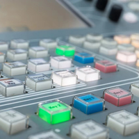 Partenaire de fabrication de panneaux OEM prenant en charge la production en petites séries de panneaux pour équipements mécaniques avec boutons à haute sensibilité
