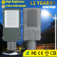 Fournisseurs professionnels de lampadaires LED AC étanches IP67 50W 100W 150W 200W avec télécommande et détecteur de mouvement pour parking extérieur