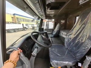 Camión Volquete Usado CLW 6X4 Diésel Automático de 40 Toneladas con Volante a la Izquierda y Cámara Trasera - Product Image 3