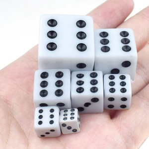 Bán Buôn 12Mm 14Mm 16Mm 18Mm 20Mm 22Mm Nhựa Vuông Xúc Xắc Trắng Với Chấm Đen - Product Image 2