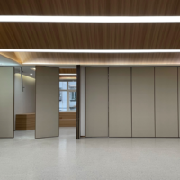 Cloison amovible insonorisée réglable et mobile, moderne pour bureaux, entrepôts, écoles, structure pliable