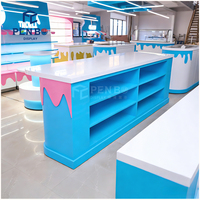 Nuevo mostrador de diseño para tienda de regalos, vitrina de exhibición para minoristas, mostrador de dulces para centro comercial, expositor de madera para dulces.