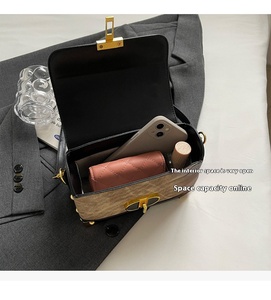 Borse Firmate da Donna di Marchi Famosi in Pelle PU di Alta Qualità, Borse a Mano da Donna con Lussuosa Finitura Intrecciata, Borse Eleganti alla Moda - Product Image 6