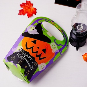 Pronto per la spedizione <span class=keywords><strong>scatola</strong></span> regalo di Halloween <span class=keywords><strong>scatola</strong></span> di imballaggio di carta "dolcetto o scherzetto" <span class=keywords><strong>scatola</strong></span> di caramelle con manico - Product Image 4