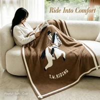 Tapisserie murale Ours monté sur cheval, motif encadré blanc crème, en velours ultra doux et chaud, pour salon, canapé, lecture, accent de décoration