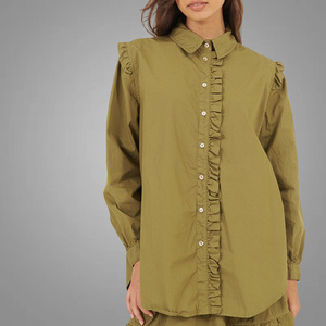 Camicie con abbottonatura frontale con spalle a balze di fabbrica camicette a maniche lunghe con orlo curvo da donna <span class=keywords><strong>camicetta</strong></span> a camicia monopetto da donna - Product Image 2