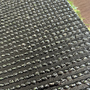 Facile à installer résistant aux UV Sports personnalisés aménagement paysager 50mm sol vert artificiel tapis de <span class=keywords><strong>gazon</strong></span> synthétique <span class=keywords><strong>en</strong></span> rouleaux - Product Image 2
