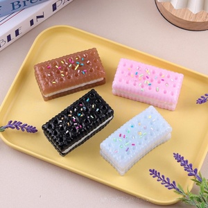 Galletas de Chocolate Largas Más Vendidas, un Juguete con Efecto de Rebote Lento y Alta Calidad Estética para Aliviar el Estrés - Product Image 2