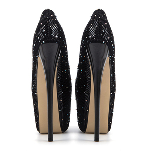 Falsa madre disfrazada de sexy y coqueta, con amor por los pies en la cama y una red de pesca de diamantes y <span class=keywords><strong>medias</strong></span> todo en uno - Product Image 6