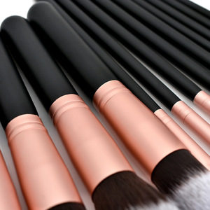 Juego de 14 Brochas de Maquillaje de Rostro Completo, Coloridas, Medianas, de Fibra Artificial Premium de 22 cm, Plateadas y Rosas, para Base, Polvo, Corrector y Sombras de Ojos - Product Image 5