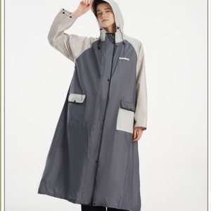 Poncho de pluie réfléchissant en polyester imperméable pour adulte avec logo personnalisé, imperméable de haute qualité, poncho de pluie réutilisable - Product Image 2