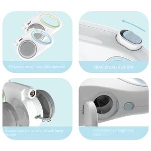 רצועת כלבים אוטומטית נשלפת רב תכליתית יוקרתית עם פנס, טעינה ב-USB, שקית לאיסוף צואה מובנית וקערת אוכל לכלבים (פלסטיק) - Product Image 4