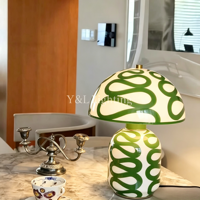 Lampe de table en céramique moderne en forme de champignon, abat-jour en forme de dôme à motif abstrait vert, lampe de bureau décorative pour chambre à coucher, salon, hôtel
