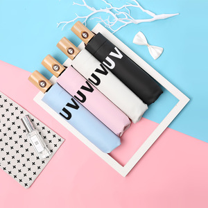 Paraguas Automático con Mango de Madera Resistente a los Rayos UV, 100 cm, 8 Varillas de Nailon, Diseño Minimalista, para Viajes, Uso en Días Soleados y Lluviosos - Product Image 1