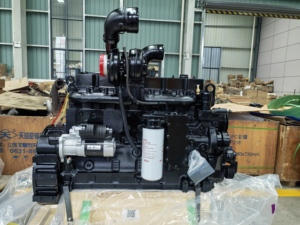 Motore Diesel <span class=keywords><strong>Dongfeng</strong></span> 6CTA8.3-C215 6 Cilindri 160kW 215CV Raffreddato ad Acqua Avviamento a Pedale per Escavatore - Product Image 2