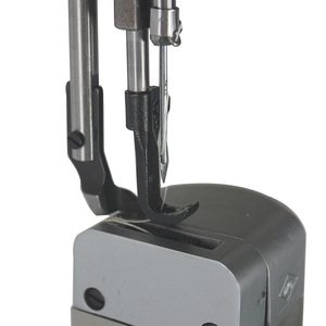 Machine à coudre industrielle robuste QS-8918 à point noué sur colonne, machine à coudre industrielle pour bagages en ABS - Product Image 3