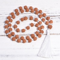 Authentique Mala népalais en Rudraksha à 108 perles, 5 Mukhi avec perle Guru, perles de prière nouées à la main pour la méditation et la guérison, collier avec pompon