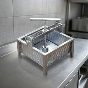 Presse à fromage de qualité supérieure à haute productivité avec moteur, conception facile à nettoyer, 220V 2.0KW, prix de gros auprès d'un exportateur indien - Product Image 2