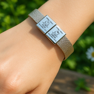 Correa de Reloj de Acero Inoxidable a la Moda, Brazalete Exquisito con Colgante Personalizado con LOGO, Apto para Hombres y Mujeres - Product Image 2