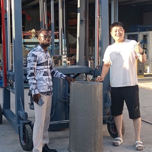 Macchina per la produzione di anelli per tombini prefabbricati, attrezzatura automatica per lo stampaggio di coperture e anelli in cemento per sistemi di fognature e drenaggio - Product Image 6