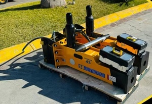 Casseur hydraulique de type boîte SB43 avec moteur et moteur pour excavatrices de 6 à 9 tonnes, garantie 1 an, emballage en caisse en bois, burin de 75 mm - Product Image 3