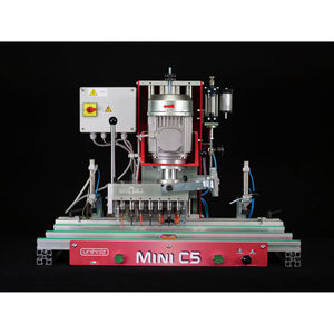 เครื่องเจาะอัตโนมัติ UNIHOLZ Mini C5 พร้อมแกนหมุน 11 แกน สำหรับเจาะบานพับและเจาะแบบเส้นตรง ระยะห่าง 32 มม. สำหรับฐานลิ้นชัก ผลิตในอิตาลี - Product Image 2
