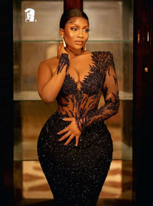 S1845L Vestido de Noche/Boda Negro de Encaje con Cuello Asimétrico, Espalda Descubierta, Ajustado, con Cuentas Brillantes y Cola, Ideal para Dropshipping - ¡Novedad! - Product Image 3