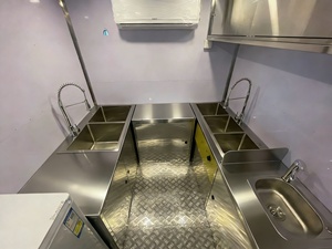Remolque de Comida Rectangular Móvil con Interior Personalizado para Vendedores Ambulantes que Venden Hamburguesas, <span class=keywords><strong>Tacos</strong></span> y Perritos Calientes en Eventos - Product Image 4