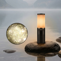 Lampu Tali Tahan Air untuk Berkemah dengan Perlindungan IPX4 dan Lentera Portabel yang Dapat Diisi Ulang untuk Penggunaan di Luar Ruangan di Tepi Danau.