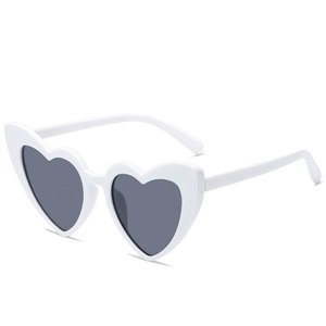 AI-MICH coloré 2024 coeur amour lunettes <span class=keywords><strong>de</strong></span> <span class=keywords><strong>soleil</strong></span> femmes lunettes <span class=keywords><strong>de</strong></span> <span class=keywords><strong>soleil</strong></span> femme rétro fête lunettes - Product Image 3