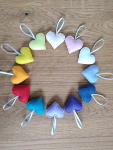 All'ingrosso arcobaleno san valentino tessuto peluche albero decorazione in feltro ornamento imbottito appeso a forma <span class=keywords><strong>di</strong></span> cuore decorazioni - Product Image 4