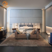 Lit double de style européen moderne avec tête de lit grande et douce en cuir ou en tissu
