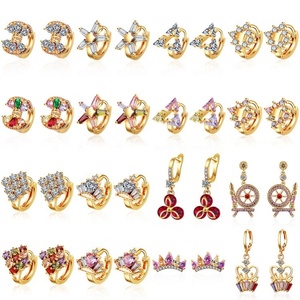 เครื่องประดับทองแดงชุบทองคำ 18k แฟชั่นดูไบ ต่างหูรูปดอกไม้สำหรับเด็ก - Product Image 5