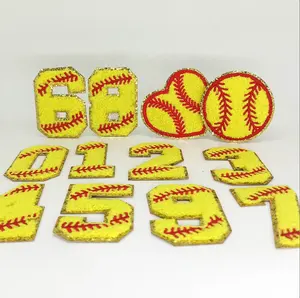 垒球运动男孩字母补丁棒球字母和数字雪尼尔补丁白色黄色2.75 “贴花金色闪光补丁