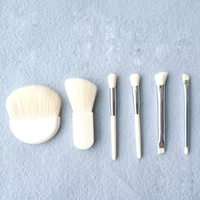 Juego de 6 Brochas de Maquillaje Veganas de Pelo Sintético Blanco, Portátiles, Mini, de Viaje, con Estuche y Logotipo Personalizado