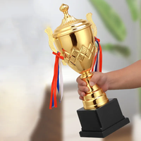 Trophée de la Coupe du Monde des Sports en Résine Métal Or Taille Réelle Personnalisé de Luxe pour Compétition de Gymnase Trophées et Médailles