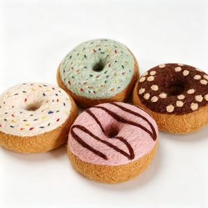 Giocattolo per Gatti a Forma <span class=keywords><strong>di</strong></span> Ciambella in Feltro <span class=keywords><strong>di</strong></span> Lana 100% Naturale della Nuova Zelanda, Fatto a Mano, Riempito con Erba Gatta Biologica, Ecologico, Resistente ai Morsi, Gioco Interattivo da Masticare - Product Image 1
