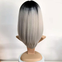 Nouvelle Arrivée Perruque Grise Dégradée Mi-longue Lisse avec Frange, Haute Qualité, Entièrement en Dentelle Sans Colle, Cheveux Synthétiques Résistants à la Chaleur pour Femme