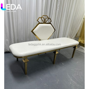 โซฟาแต่งงาน LEDA ดีไซน์หรูหราโดดเด่น ขาไขว้สแตนเลสสีทอง ประดับเพชร - Product Image 2
