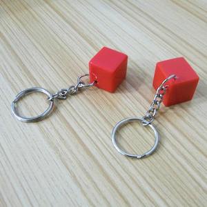 Cadeaux promotionnels acrylique cube porte-clés impression personnalisée logo slogan petits dés avec porte-clés - Product Image 2