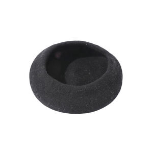 2025 venta al por mayor niños niñas Negro Blanco rojo lana boina francesa sombrero artista sombrero sólido cálido gorra invierno otoño - Product Image 5