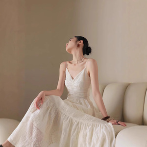 Vestido Maxi Bodycon Blanco para Mujer con Cuello en V y Manga Linterna, Transpirable, Cintura Natural, Estilo Verano, Tallas Grandes, Patrón Geométrico y Abalorios - Product Image 3