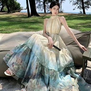 Nouvelle robe imprimée de style tendance de haute qualité, robe longue dos nu, <span class=keywords><strong>jupe</strong></span> large pour les vacances, robe pour femmes - Product Image 1