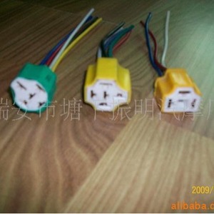 Conector Automotriz de Plástico Negro de 3 Pines Olt Flush para Uso General - Product Image 4