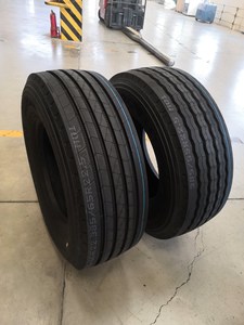Neumático Radial Sin Cámara para Camión Pesado 385/65R22.5 Nuevo de Ancho Amplio y Alto Rendimiento para Reemplazo/Reparación - Product Image 1