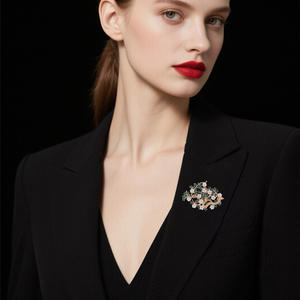 Broche Lucky <span class=keywords><strong>Pachira</strong></span> Macrocarpa, Nouvelle Mode Ethnique, Corsage Élégant, Épingle Personnalisée de Luxe Léger, Anti-Exposition pour Encolure - Product Image 4